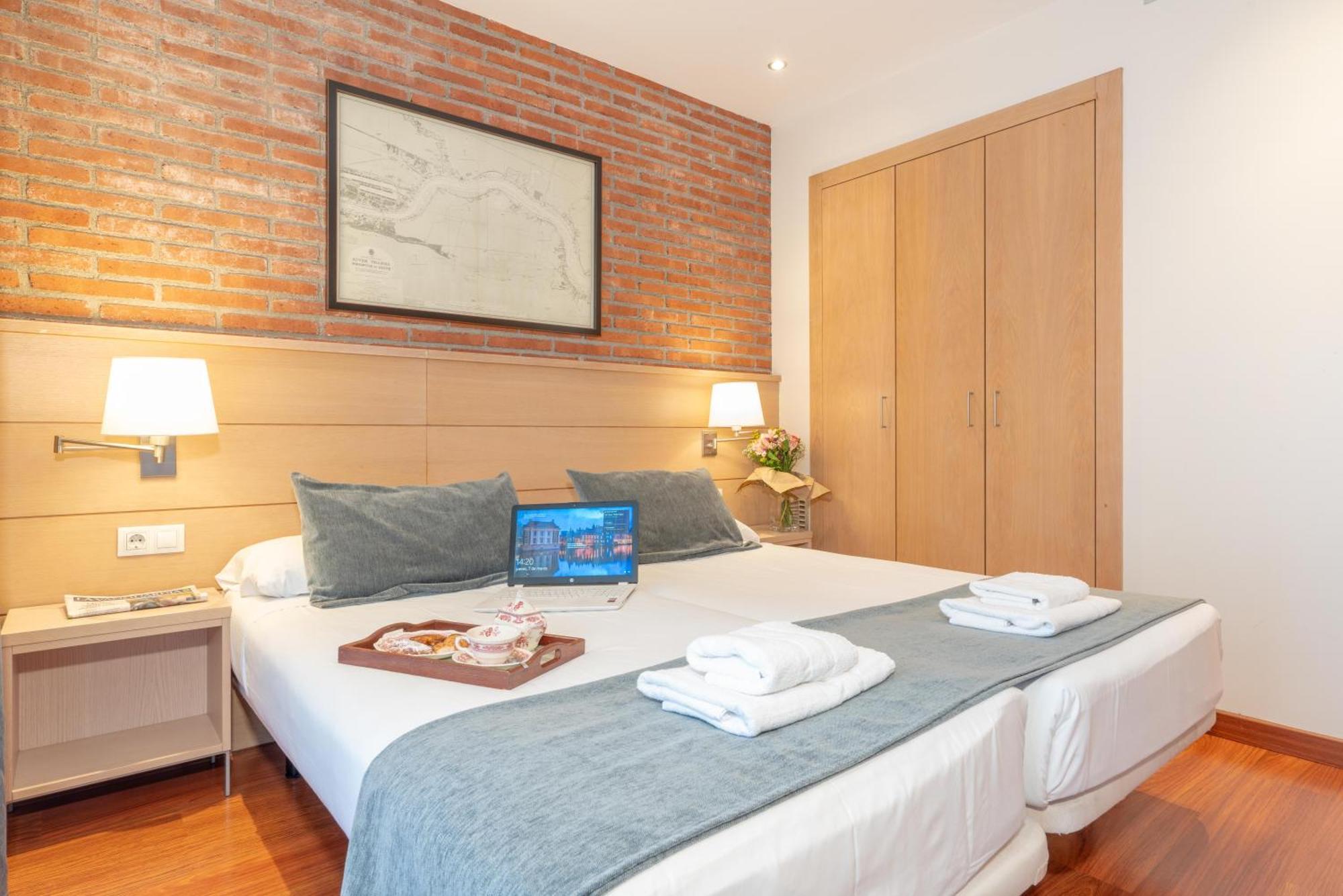 Serennia Cest Apartamentos Arc De Triomf Barcelone Extérieur photo
