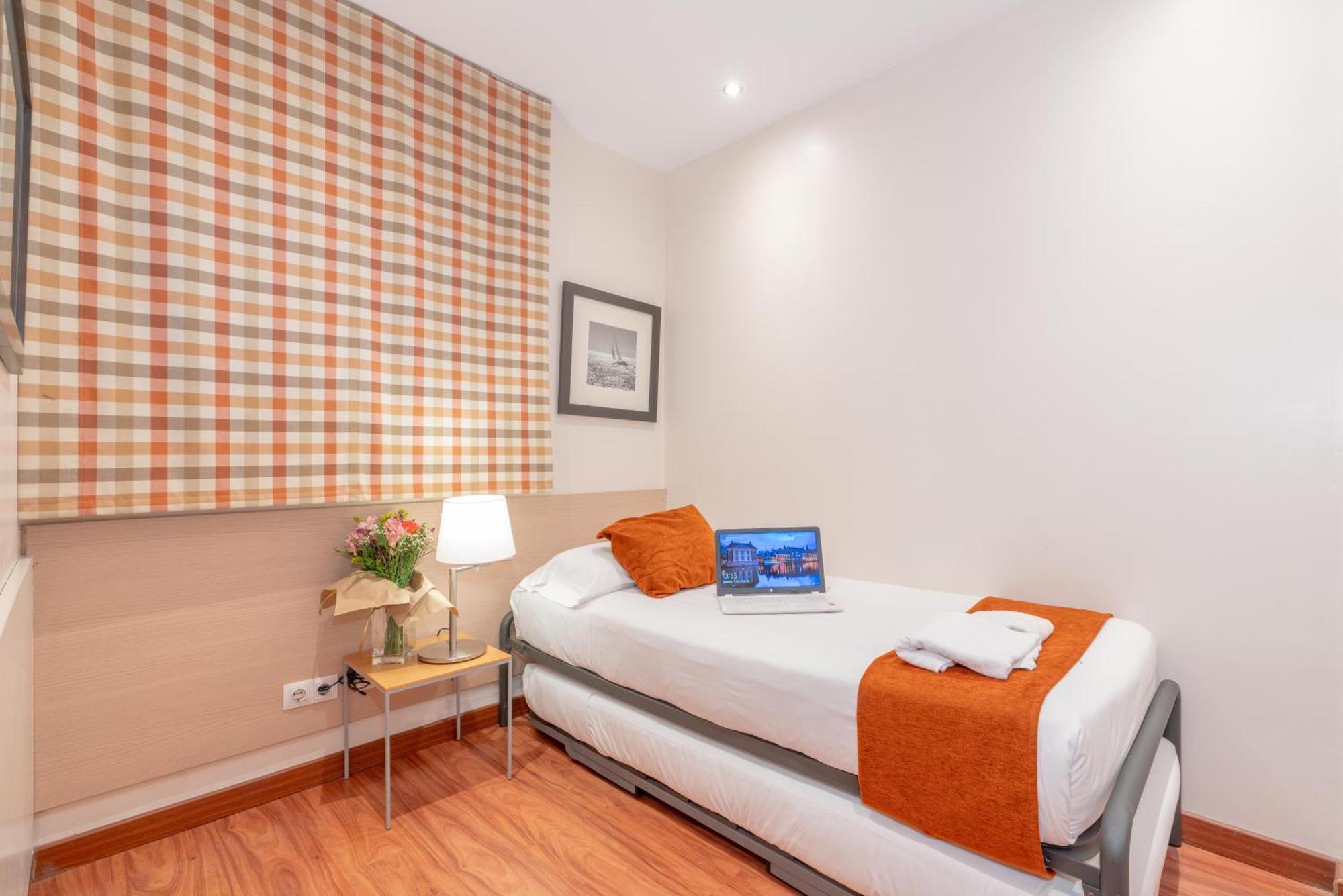 Serennia Cest Apartamentos Arc De Triomf Barcelone Extérieur photo