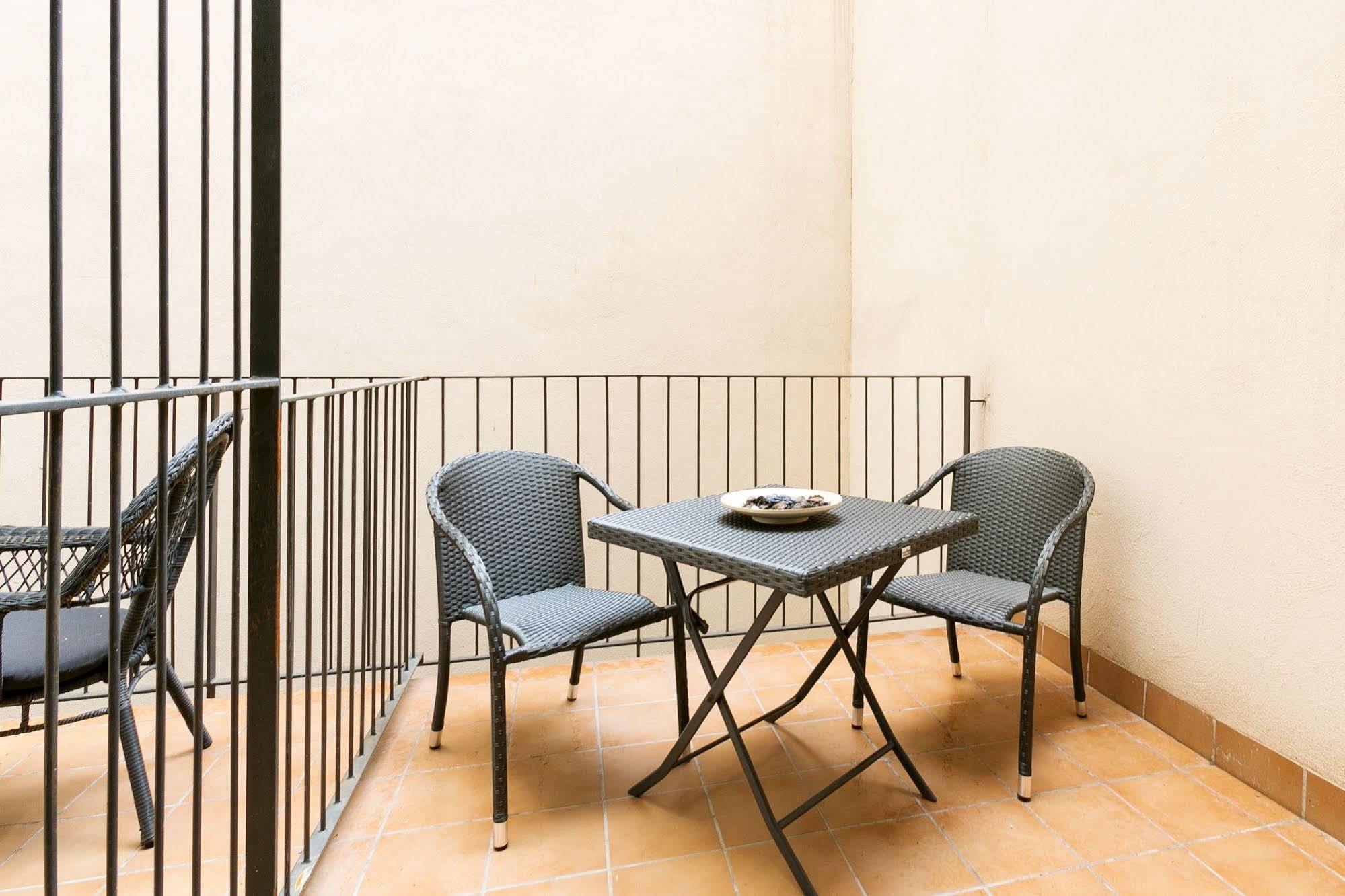 Serennia Cest Apartamentos Arc De Triomf Barcelone Extérieur photo